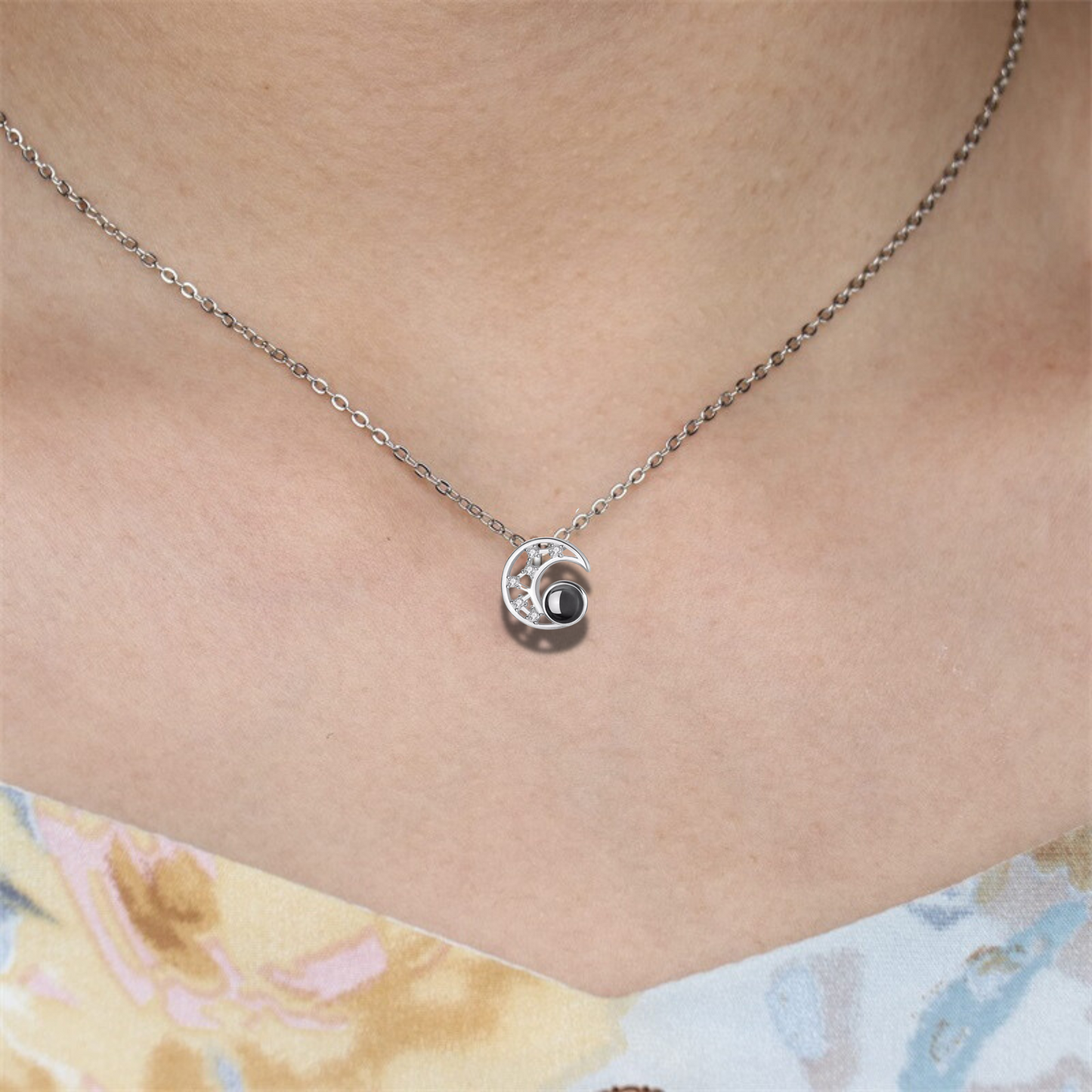 שרשרת מון עם תמונה מוצפנת מבית - MyLove™