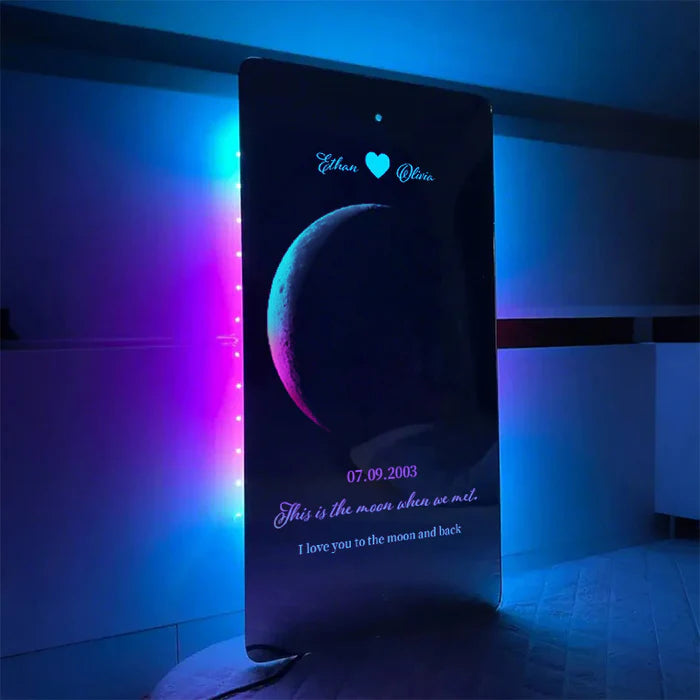 הירח ביום המיוחד שלכם על מראת לדים מבית - MyLove™