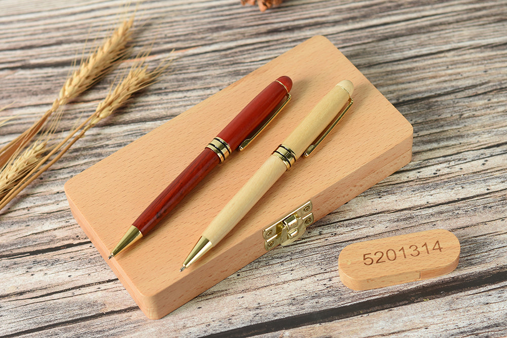 מארז מתנה לעובד עט יוקרתי ודיסק-און-קי עם חריטה בהתאמה אישית