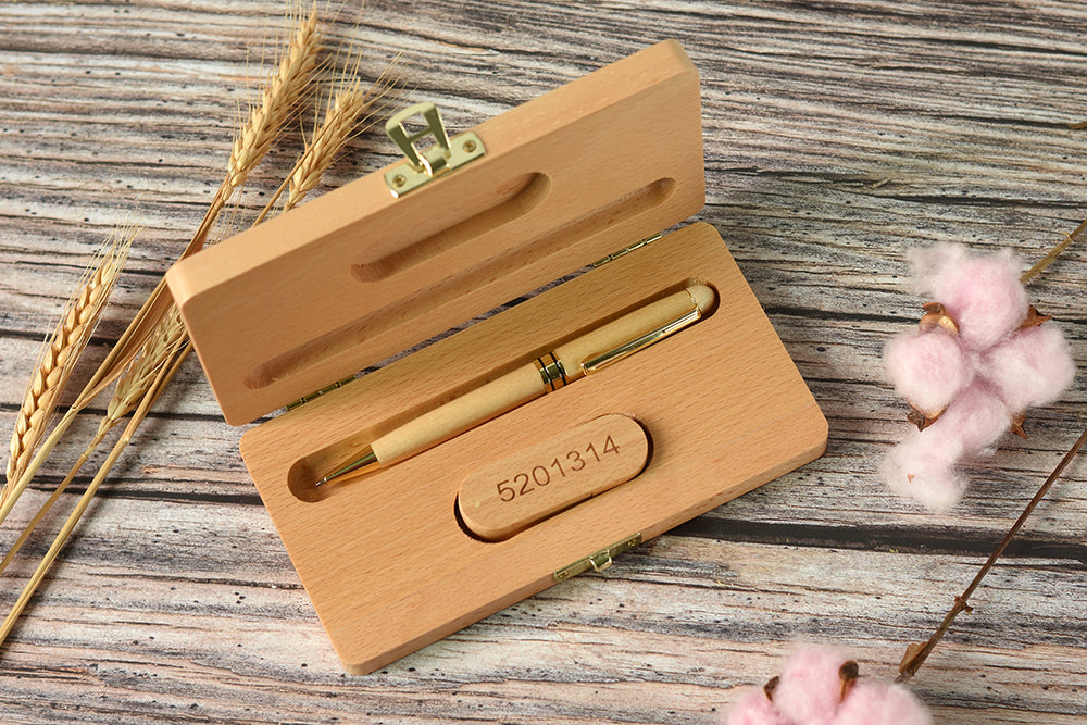 מארז מתנה לעובד עט יוקרתי ודיסק-און-קי עם חריטה בהתאמה אישית