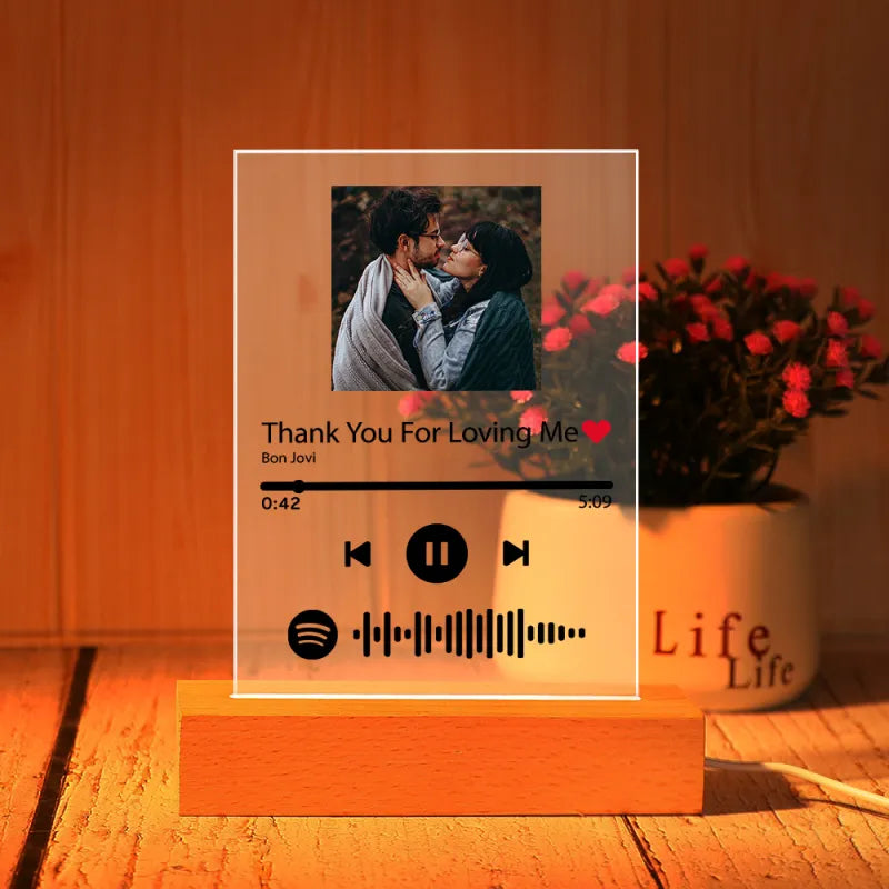 מנורת מיוזיקגלאס בהזמנה אישית מבית - MyLove™